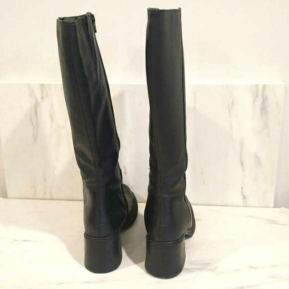 Vintage 90's Chunky Block Heel Square Toe Tall Black Leather Boots - Picture 5 of 16